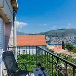 Spacious 80m2 Place, Great Views:-) 2 Bedrooms ! Dubrownik
