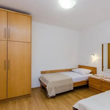 Spacious 80m2 Place, Great Views:-) 2 Bedrooms ! * דוברובניק