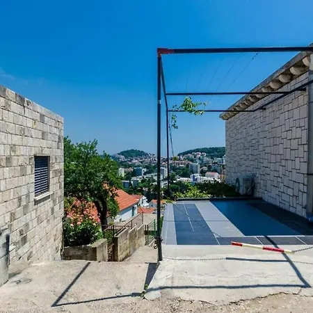 Spacious 80m2 Place, Great Views:-) 2 Bedrooms ! * 杜布罗夫尼克