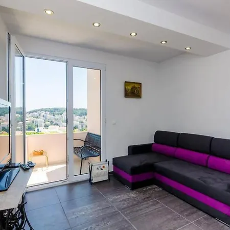 Spacious 80m2 Place, Great Views:-) 2 Bedrooms ! Apartment *