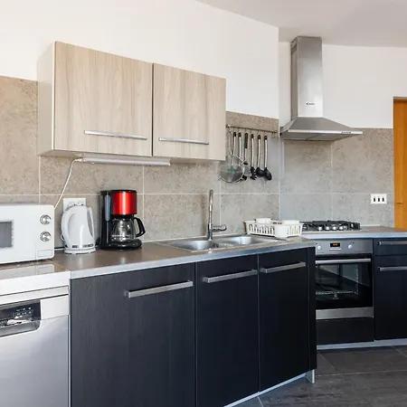 Apartment Spacious 80m2 Place, Great Views:-) 2 Bedrooms ! *