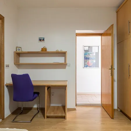 Spacious 80m2 Place, Great Views:-) 2 Bedrooms ! 公寓 杜布罗夫尼克