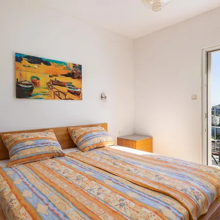 Spacious 80m2 Place, Great Views:-) 2 Bedrooms ! *