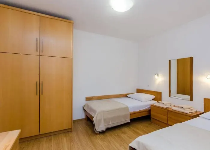 Spacious 80m2 Place, Great Views:-) 2 Bedrooms ! * دوبروفينك