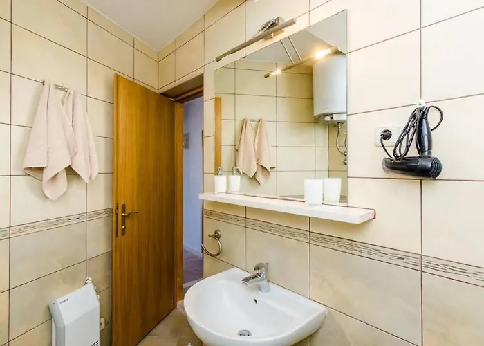 Spacious 80m2 Place, Great Views:-) 2 Bedrooms ! Appartement