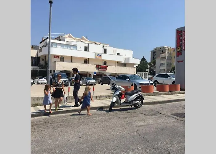 شقة Spacious 80m2 Place, Great Views:-) 2 Bedrooms ! *