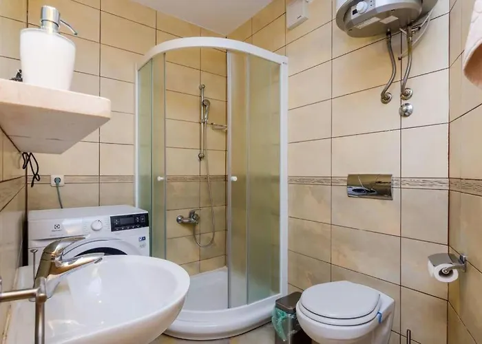 Spacious 80m2 Place, Great Views:-) 2 Bedrooms ! *