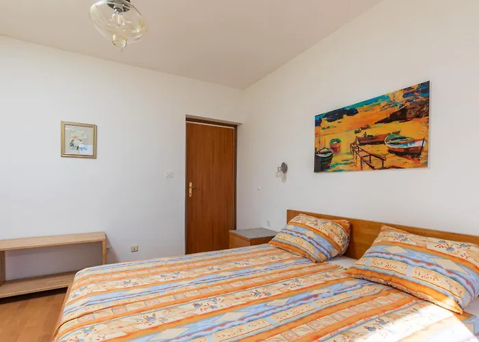 Spacious 80m2 Place, Great Views:-) 2 Bedrooms !