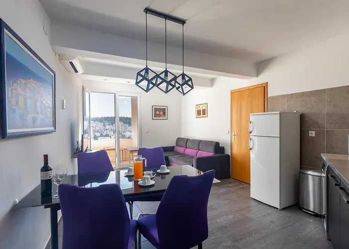 Spacious 80m2 Place, Great Views:-) 2 Bedrooms ! Apartment