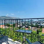 Spacious 80m2 Place, Great Views:-) 2 Bedrooms ! Apartament *