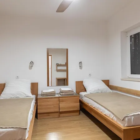 Spacious 80m2 Place, Great Views:-) 2 Bedrooms ! * ドゥブロブニク