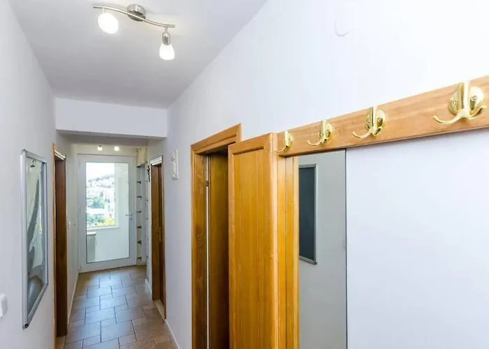 公寓 Spacious 80m2 Place, Great Views:-) 2 Bedrooms ! *