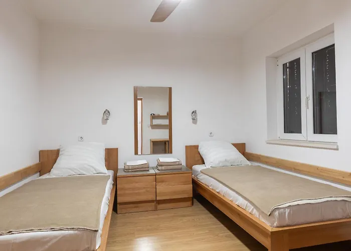Spacious 80m2 Place, Great Views:-) 2 Bedrooms ! * 杜布罗夫尼克